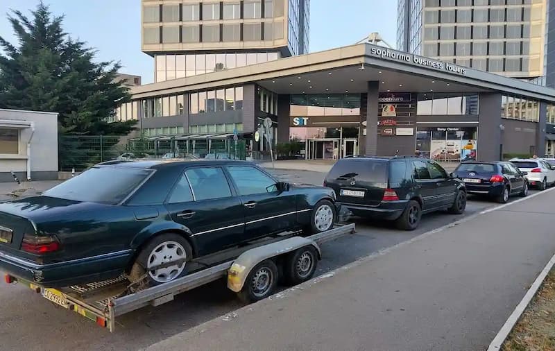 Пътна помощ Годеч - автомобил на платформа