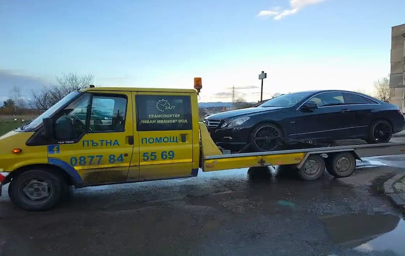 Извличане на заседнал автомобил в региона